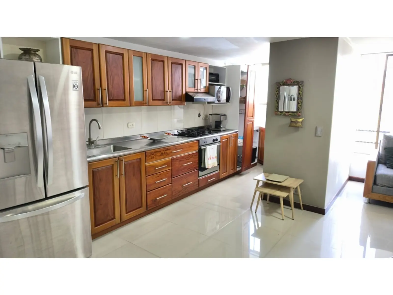 th.outside1200x1200.6a6e3c65438b8_infocdn__gr203084120260619122011jpeg Apartamento en Arriendo en Loma De San Julian, Medellín