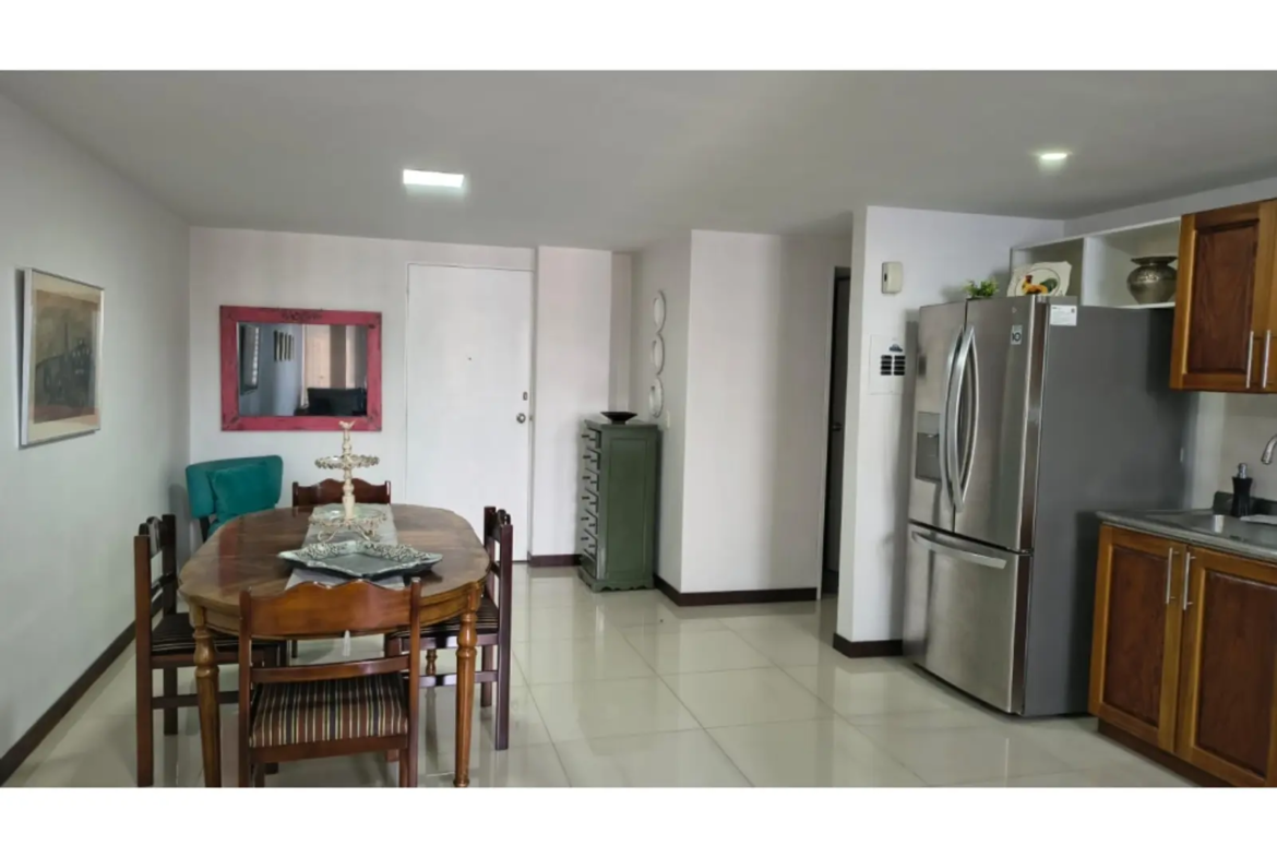 Apartamento en Arriendo en Loma De San Julian, Medellín