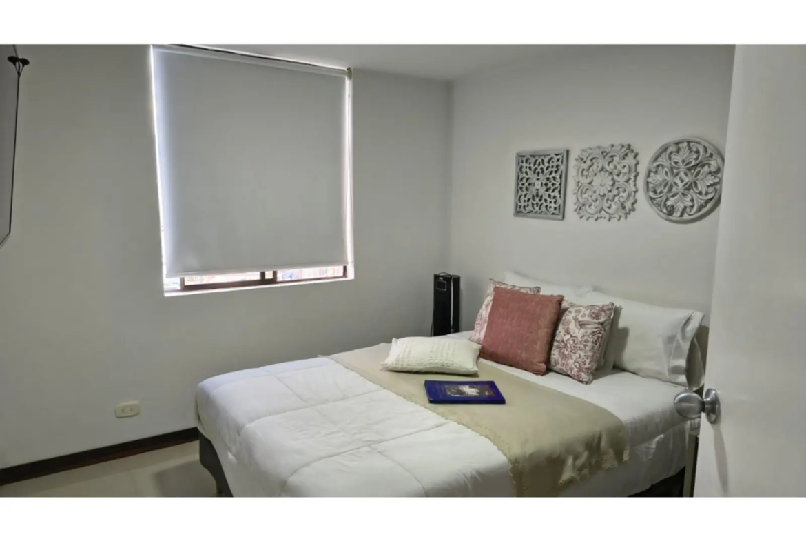 Apartamento en Arriendo en Loma De San Julian, Medellín