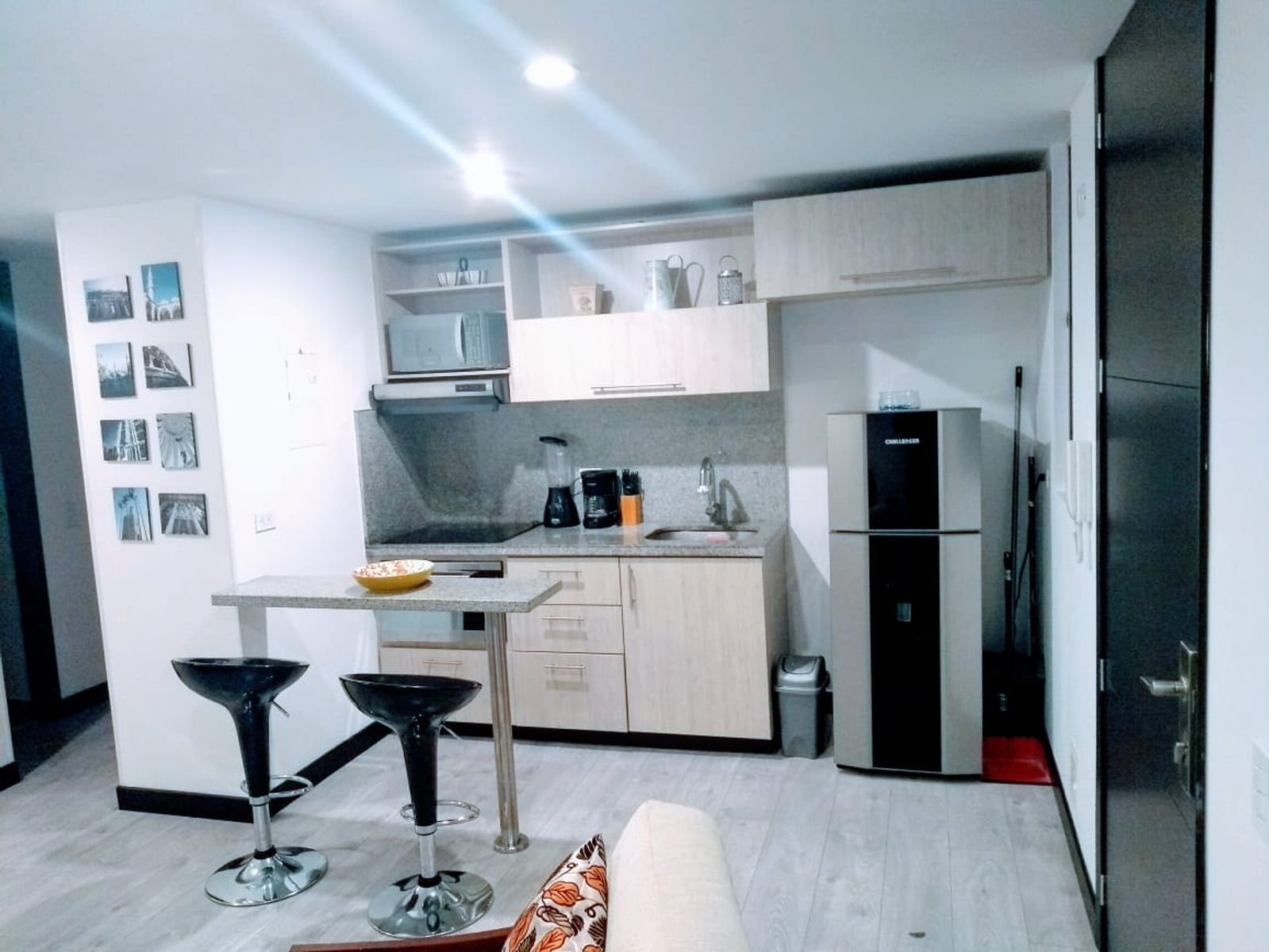 th.outside1200x1200.6a6e4b2c781f1_infocdn__yxik40fnwhymrvo7eqalplcxtjdfsit73ldlfrphjpg Apartamento en Arriendo en Chapinero, Bogotá