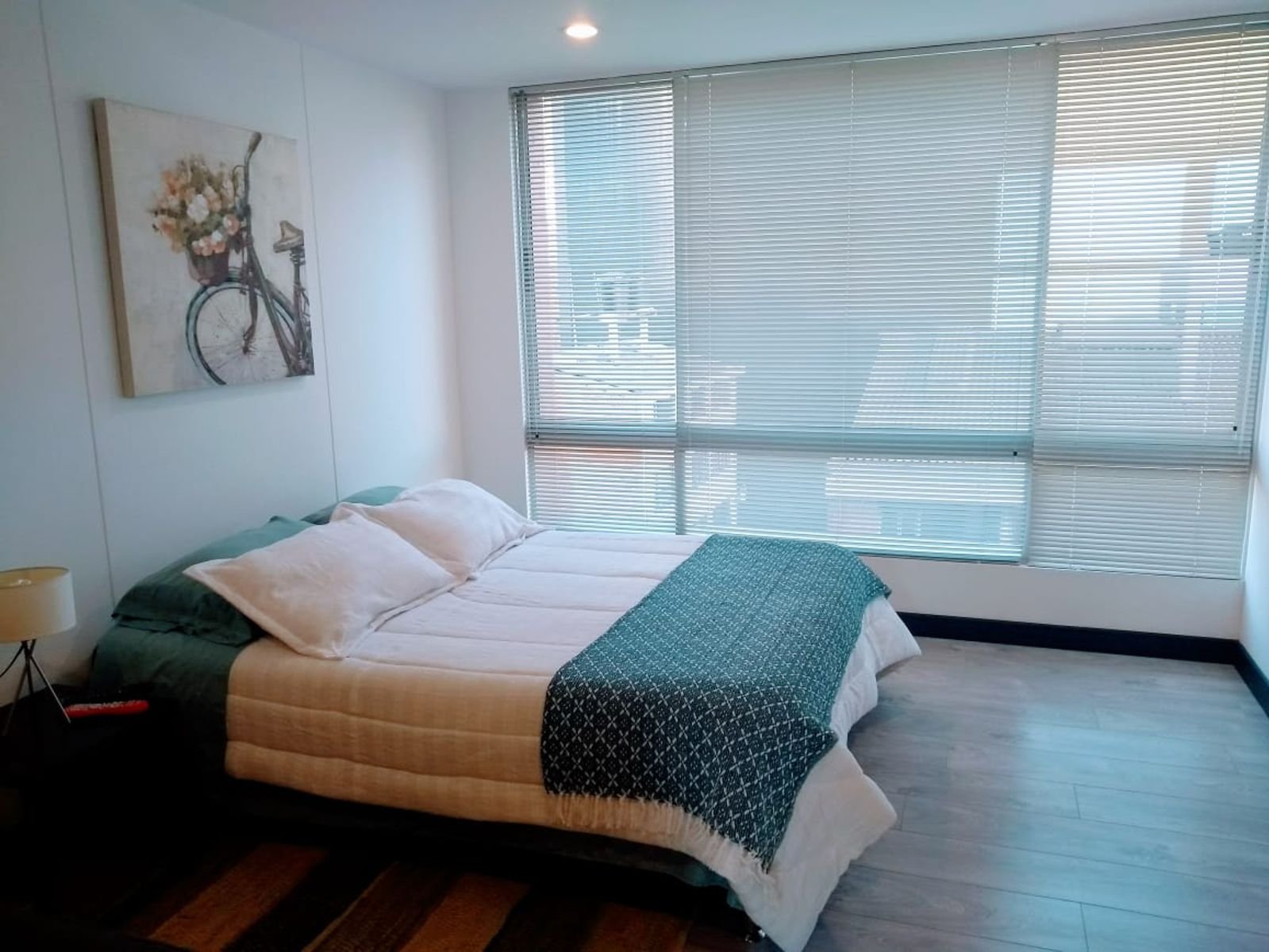 th.outside1200x1200.6a6e4b2dc5043_infocdn__iwfsy2amiysppe46kfgqriwf2u3hk9qxbc6jrrxojpg Apartamento en Arriendo en Chapinero, Bogotá