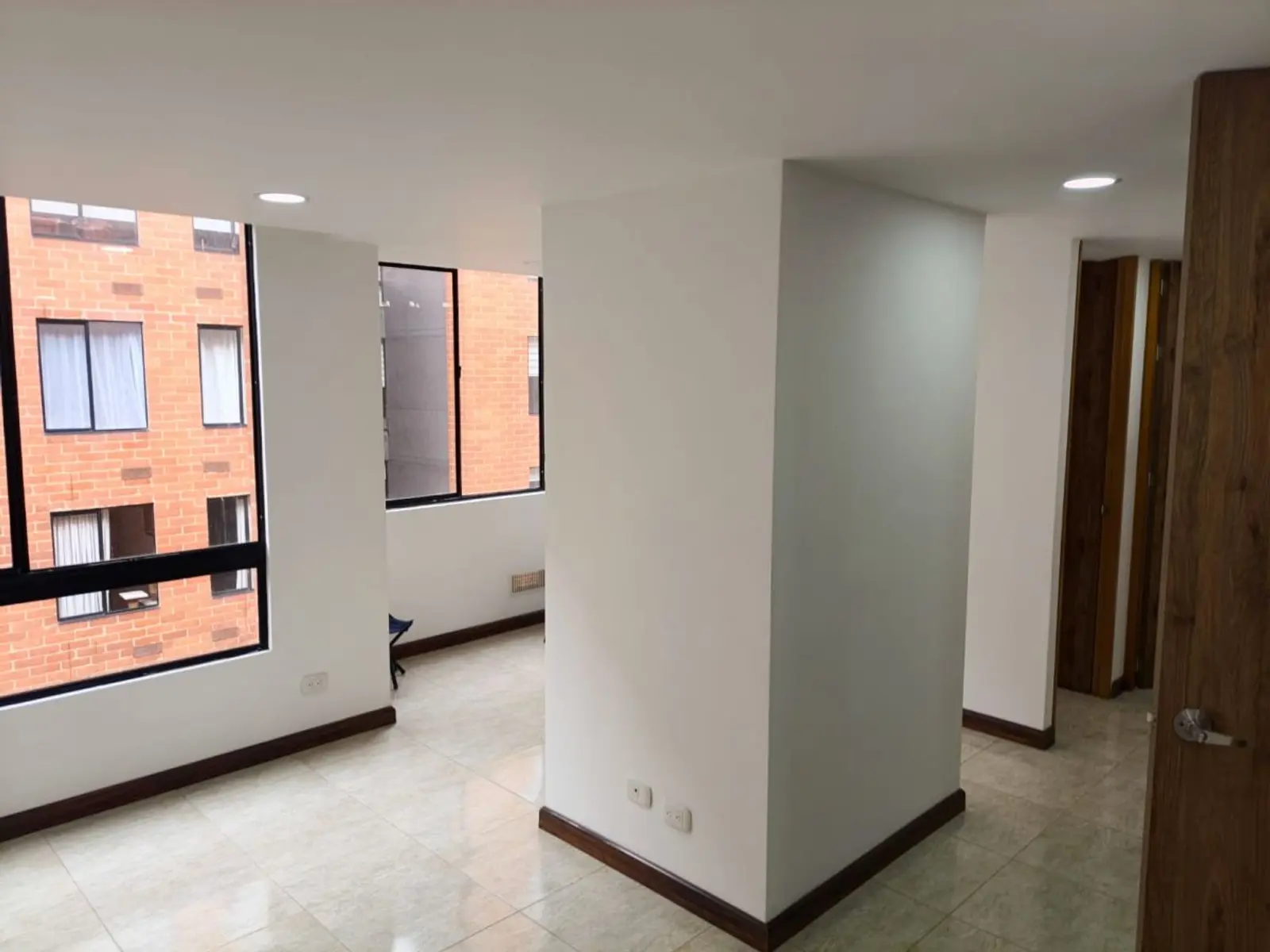 th.outside1200x1200.6a709f0729318_infocdn__getfile Apartamento en Arriendo en 20 de julio sector i, Chía