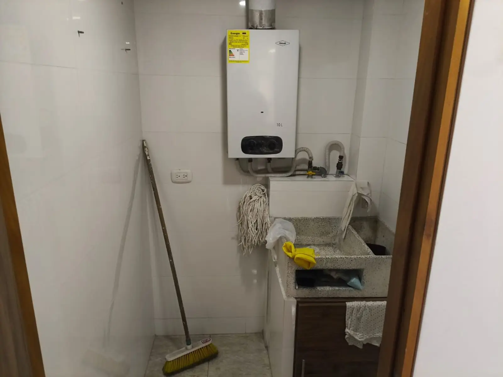 th.outside1200x1200.6a709f171fe01_infocdn__getfile Apartamento en Arriendo en 20 de julio sector i, Chía