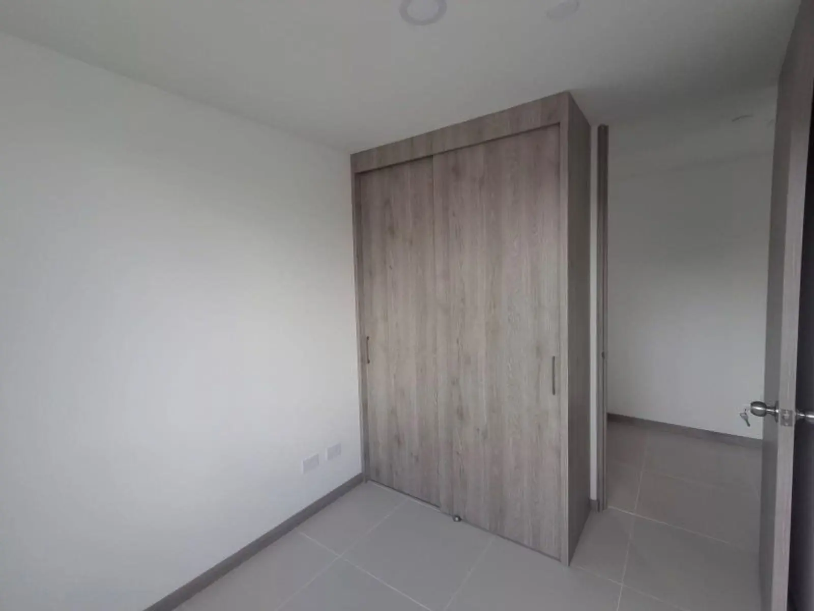 th.outside1200x1200.6a738d0439b32_infocdn__2-c8c14cf066jpeg Apartamento en Arriendo en Itaguí