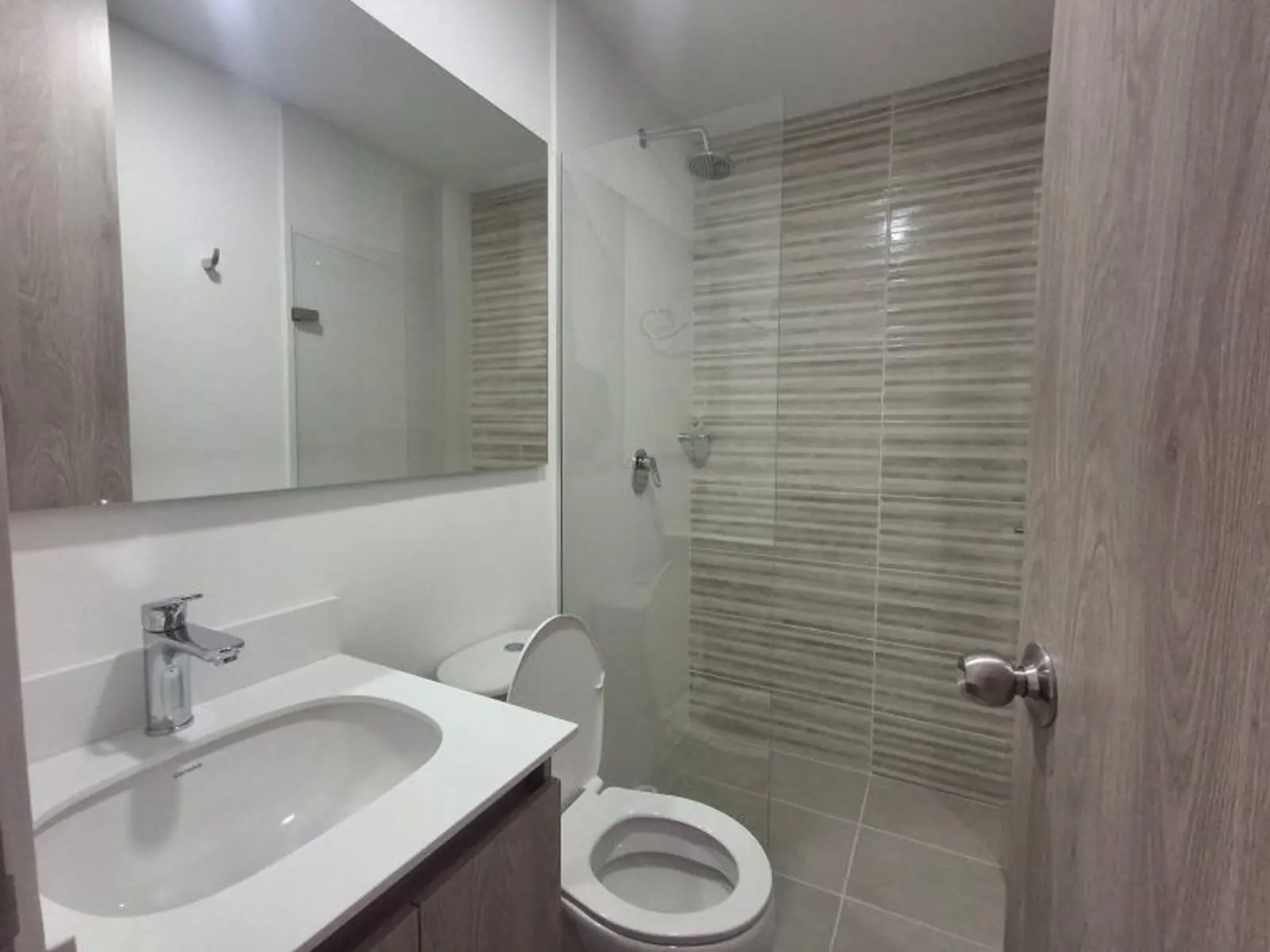 th.outside1200x1200.6a738d0503f1a_infocdn__4-adb35f460bjpeg Apartamento en Arriendo en Itaguí