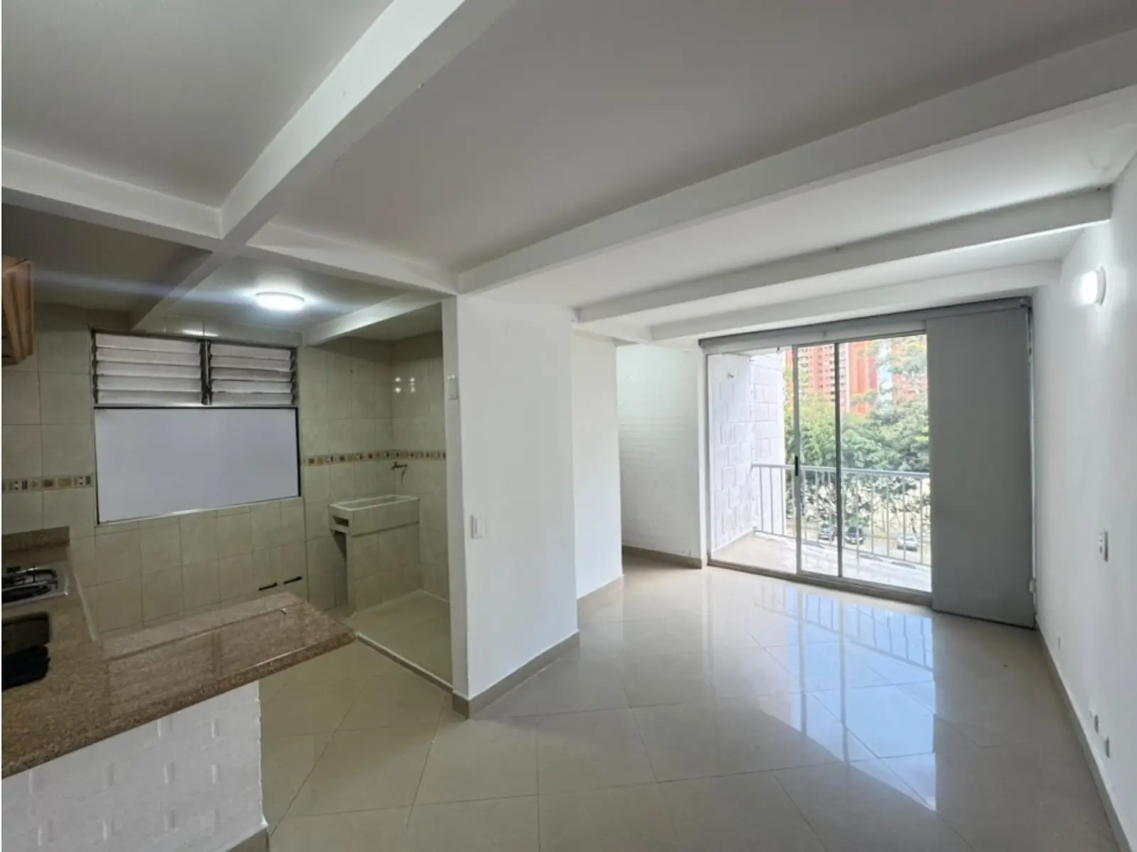 th.outside1200x1200.6a74ad867f1c8_infocdn__gr203084220260806093307jpeg Apartamento en Arriendo en El Poblado, Medellín