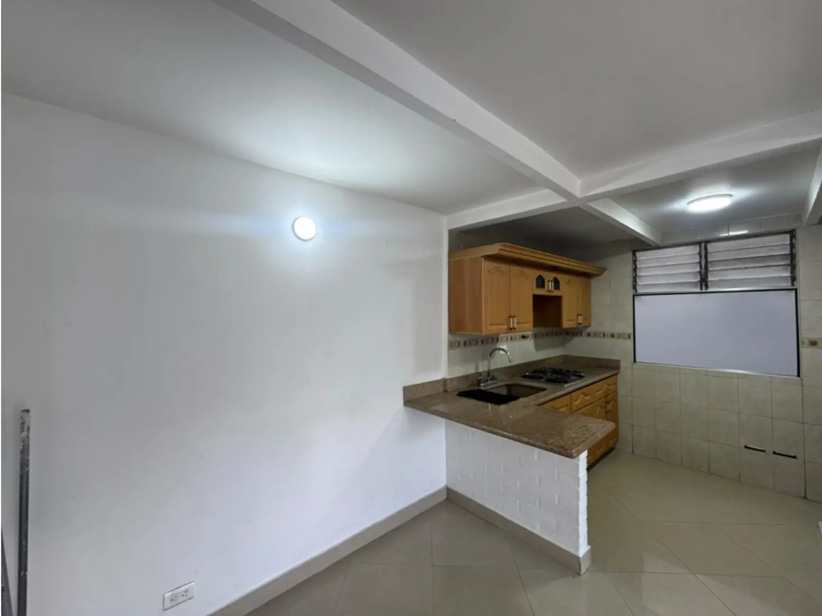 th.outside1200x1200.6a74ad872cbfb_infocdn__gr203084320260806093308jpeg Apartamento en Arriendo en El Poblado, Medellín