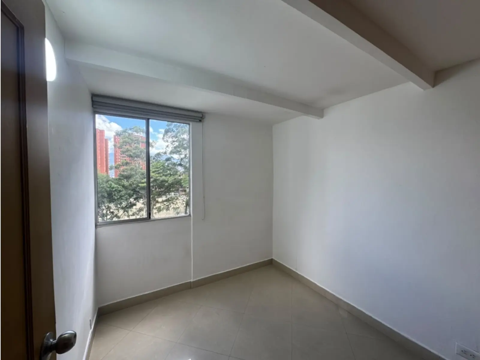 th.outside1200x1200.6a74ad887ee7f_infocdn__gr203084520260806093310jpeg Apartamento en Arriendo en El Poblado, Medellín