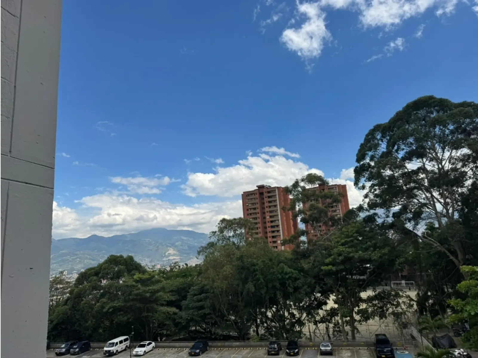 th.outside1200x1200.6a74ad8947ead_infocdn__gr203084620260806093312jpeg Apartamento en Arriendo en El Poblado, Medellín