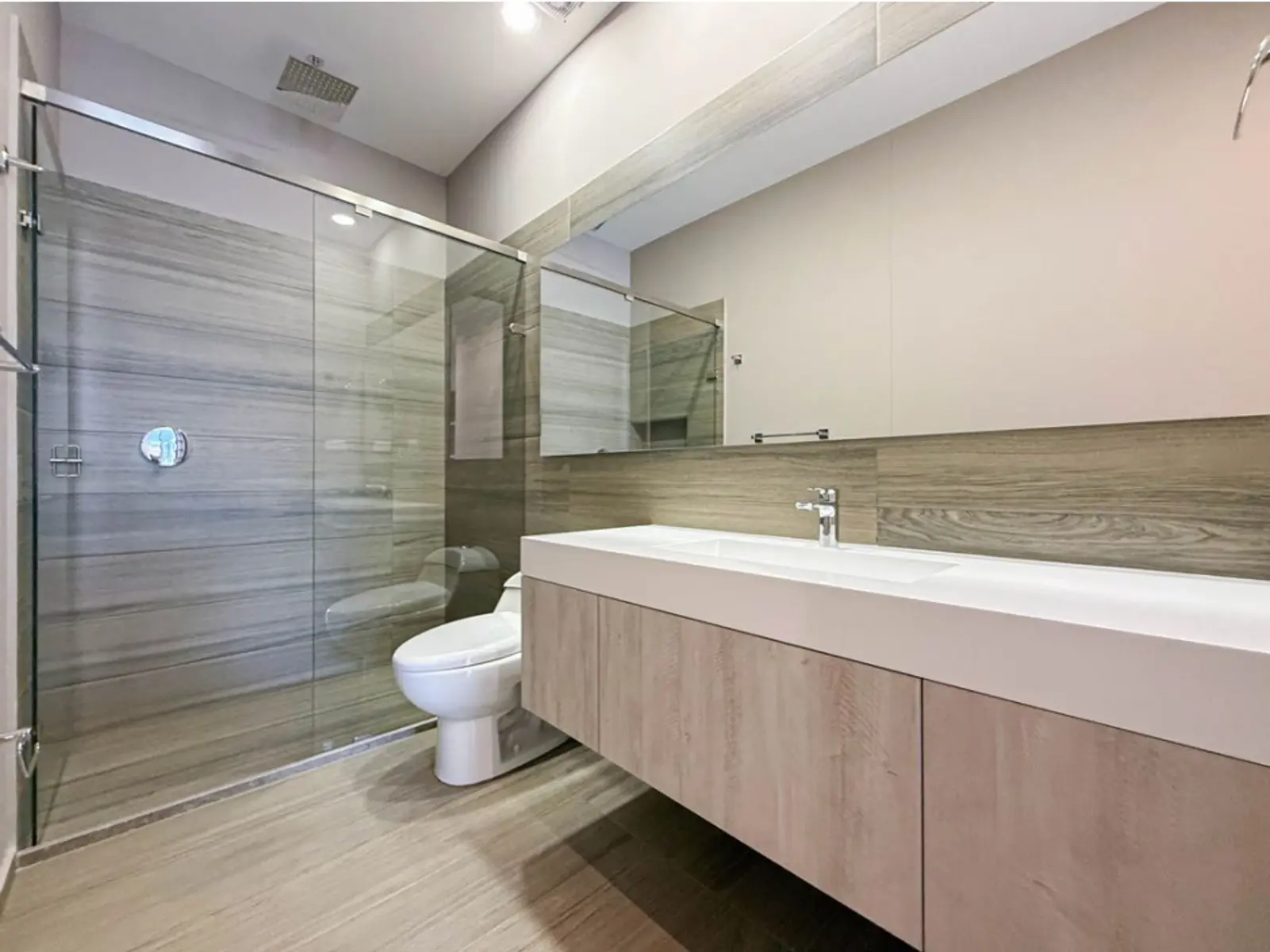 th.outside1200x1200.6a74cb00bec1d_infocdn__gr-apartamento-disponible-venta-y-1741888094-7078-52jpeg Apartamento en Arriendo en Usaquen, Bogotá