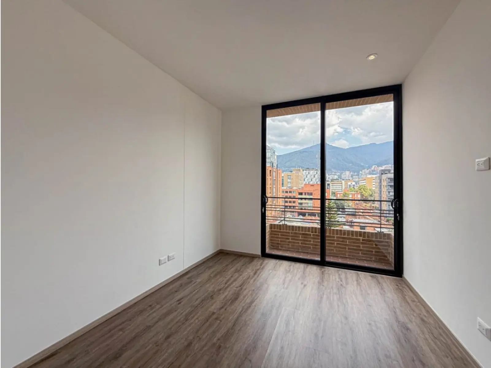 th.outside1200x1200.6a74cb015e667_infocdn__gr-apartamento-disponible-venta-y-1741888096-4669-6625jpeg Apartamento en Arriendo en Usaquen, Bogotá
