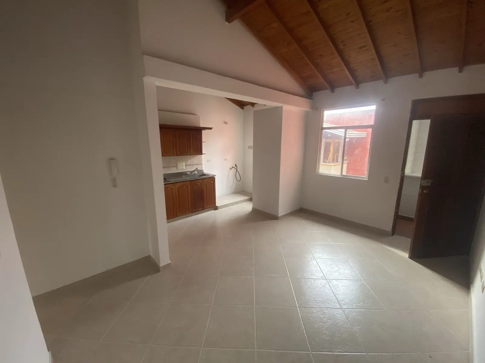 th.outside1200x1200.6a77353936744_infocdn__515524-1-1786051160-2jpg Apartamento en Arriendo en Las Lomitas, Sabaneta