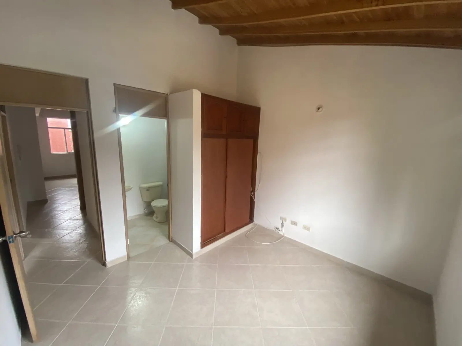 th.outside1200x1200.6a773539b738b_infocdn__515524-1-1786051167-5jpg Apartamento en Arriendo en Las Lomitas, Sabaneta