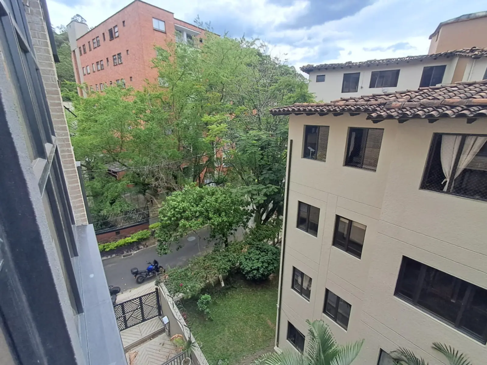 th.outside1200x1200.6a788f0777582_infocdn__97330-1-1786280686-4jpg Apartamento en Arriendo en Belén, Medellín