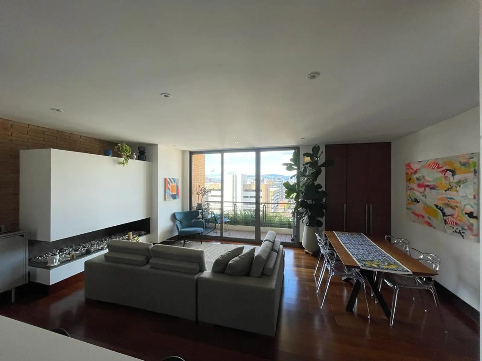 th.outside1200x1200.6a788f0c8cf41_infocdn__property-22790-25-1784897862-imagenjpg Apartamento en Arriendo en Virrey, Bogotá