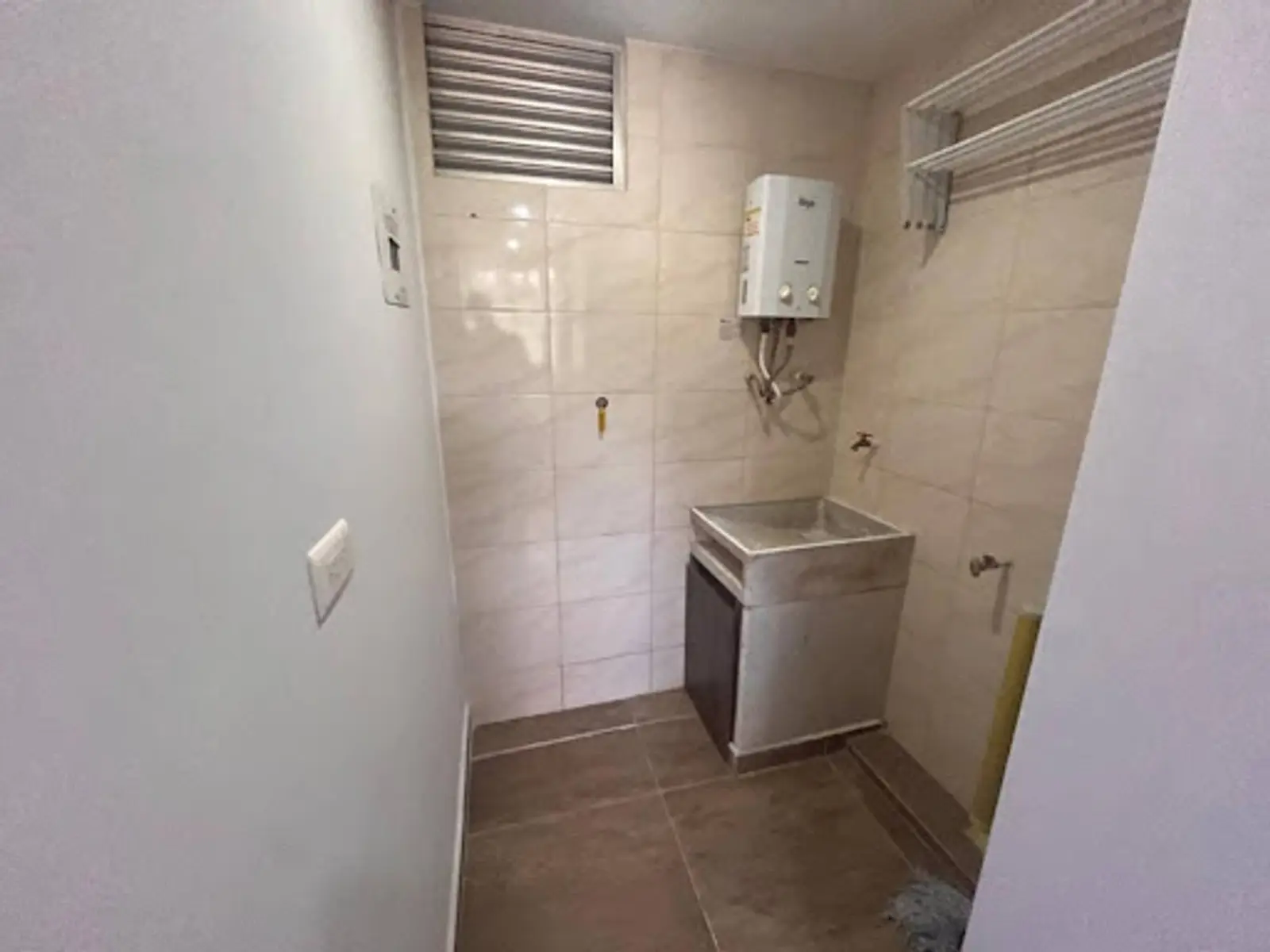 th.outside1200x1200.6a7dba0d84be9_infocdn__5siqj-iezpiqeb3d9bygshgmjxaxoy-ngrws5gxvgtx3ikiqfujmv2ufxn7pyc84lor0tlnpg0oa0lurijgtzppv7h-xwnsjjbh-meviwid3 Apartamento en Arriendo en Itaguí
