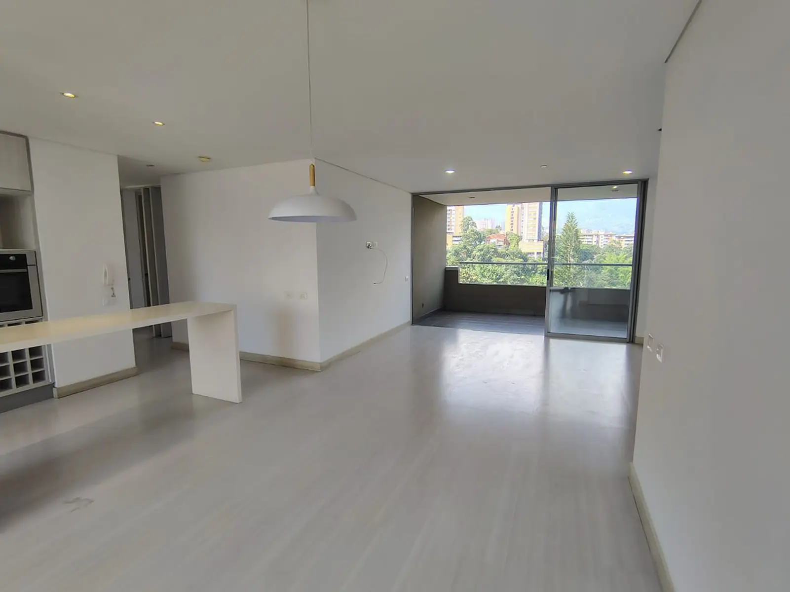 th.outside1200x1200.6a7de4545142f_infocdn__1iqmdmunqaojdvbzo9ko3g5wt701hsjiktp1fdxmjpg Apartamento en Arriendo en Envigado