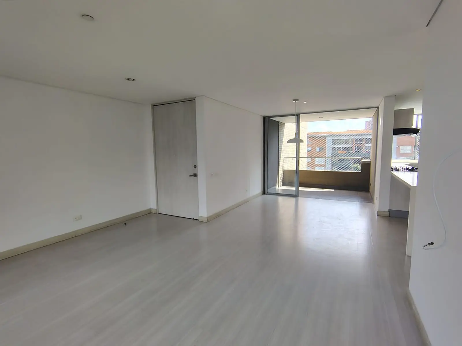 th.outside1200x1200.6a7de45525ea4_infocdn__yrvgo9synemxzsld9eku4qmkfu9n0cwipc0gdzdujpg Apartamento en Arriendo en Envigado