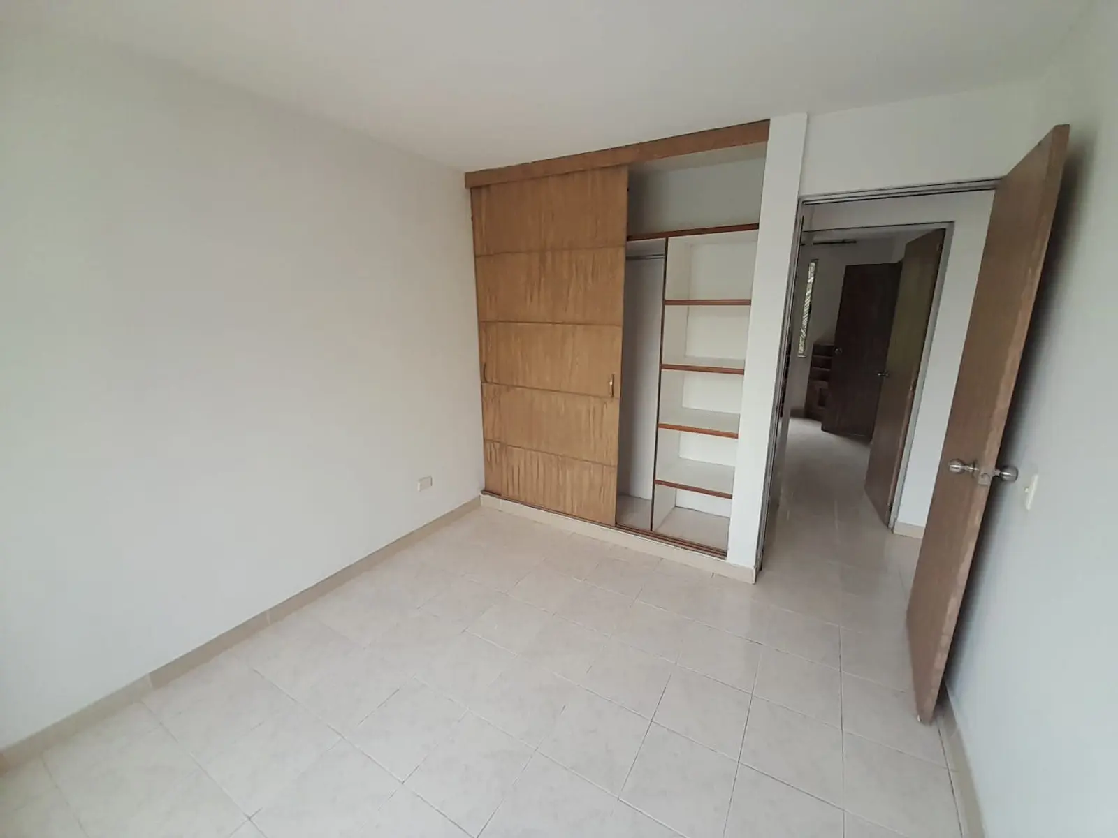 th.outside1200x1200.6a7de6bc98687_infocdn__whatsapp-image-2022-09-27-at-111312-am-1786635700-7aeufxjpeg Apartamento en Arriendo en Pampa linda, Cali