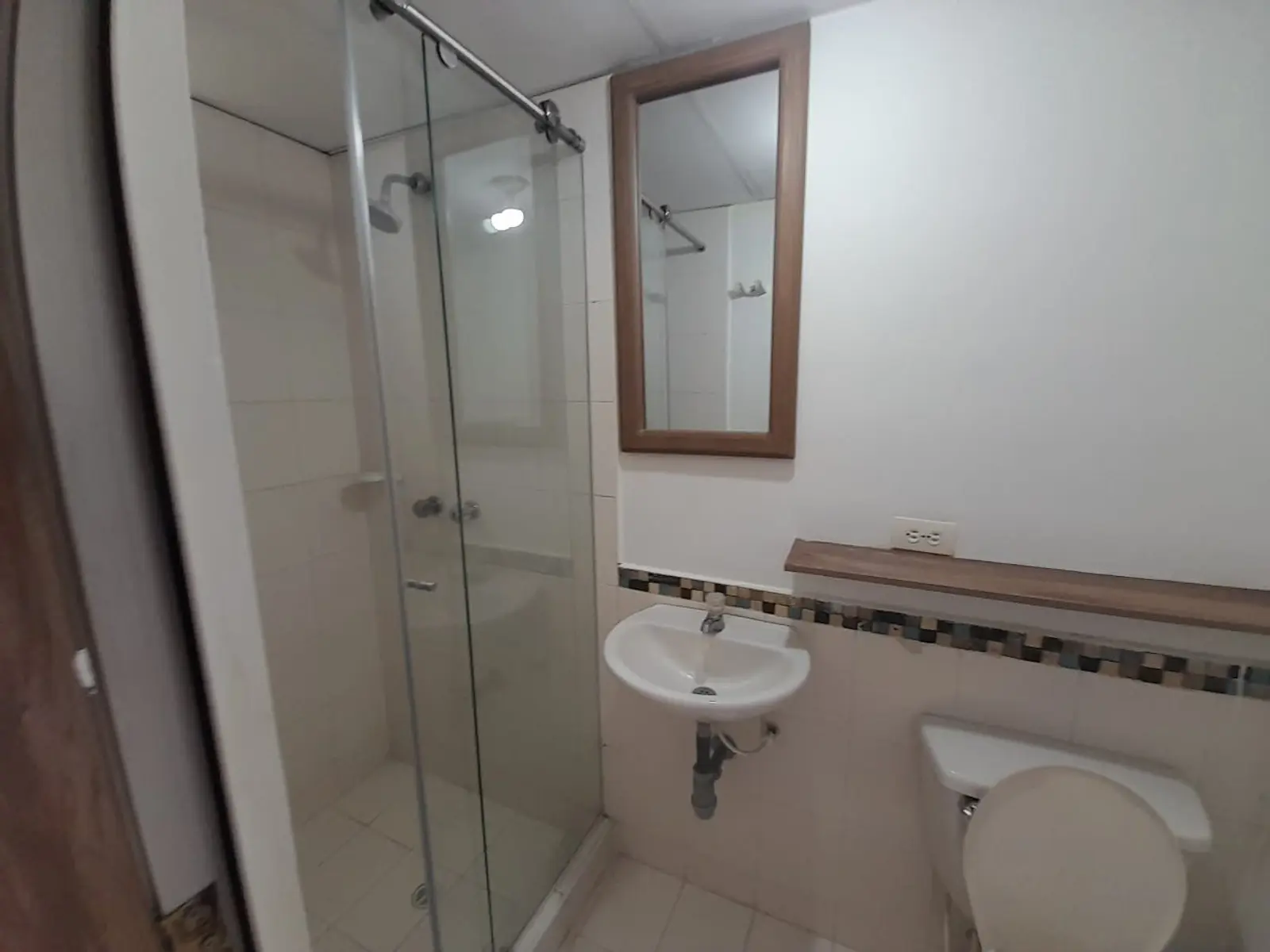 th.outside1200x1200.6a7de6bd8d736_infocdn__whatsapp-image-2022-09-27-at-111313-am-1786635703-fbzqfwjpeg Apartamento en Arriendo en Pampa linda, Cali