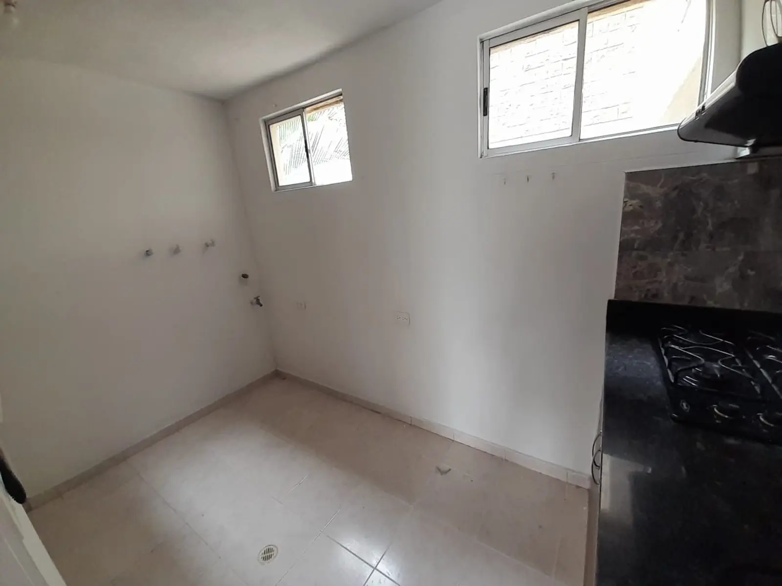 th.outside1200x1200.6a7de6bfb8076_infocdn__whatsapp-image-2022-09-27-at-111316-am-1-1786635713-itdjipjpeg Apartamento en Arriendo en Pampa linda, Cali