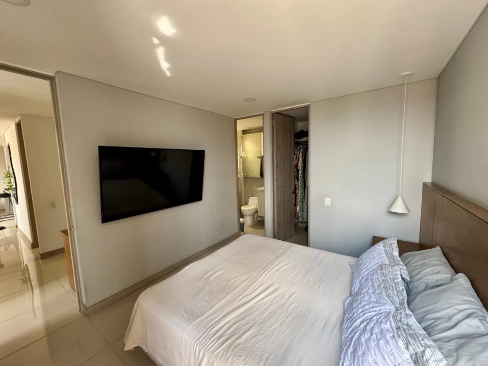 th.outside1200x1200.6a81d078b50f1_infocdn__7611-1-1785863488-5jpg Apartamento en Arriendo en Valle del Lili, Cali