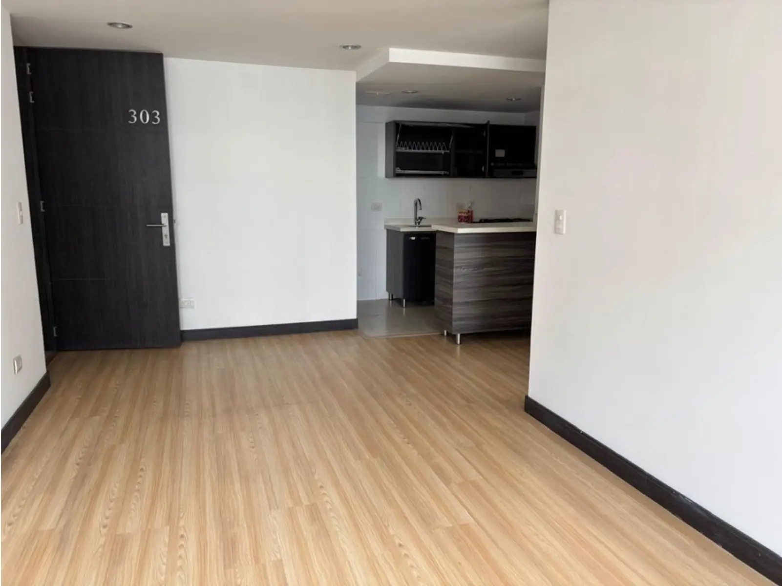 th.outside1200x1200.6a835201bc73b_infocdn__gr-apartamento-1-alcoba-avenida-p-1786052630-1204-8404jpeg Apartamento en Arriendo en Palermo, Manizales