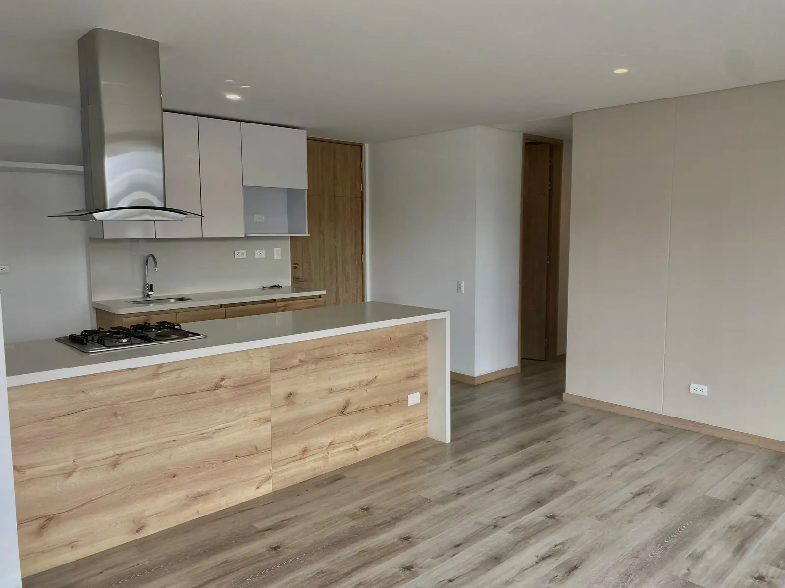 th.outside1200x1200.6a898c38505e1_infocdn__dlw6-dninfq-olsxwkeakwjpg Apartamento en Arriendo en Santa Elena, El Retiro