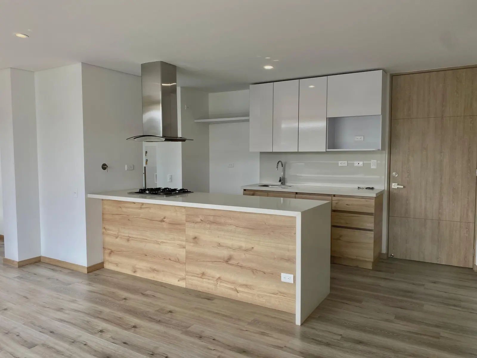 th.outside1200x1200.6a898c39152af_infocdn__ss9h-roszksgd3vrtyshjajpg Apartamento en Arriendo en Santa Elena, El Retiro