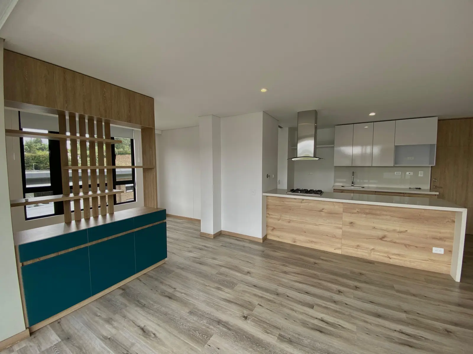 th.outside1200x1200.6a898c3c4feb5_infocdn__jldt9p35f25rhlt-up7-agjpg Apartamento en Arriendo en Santa Elena, El Retiro