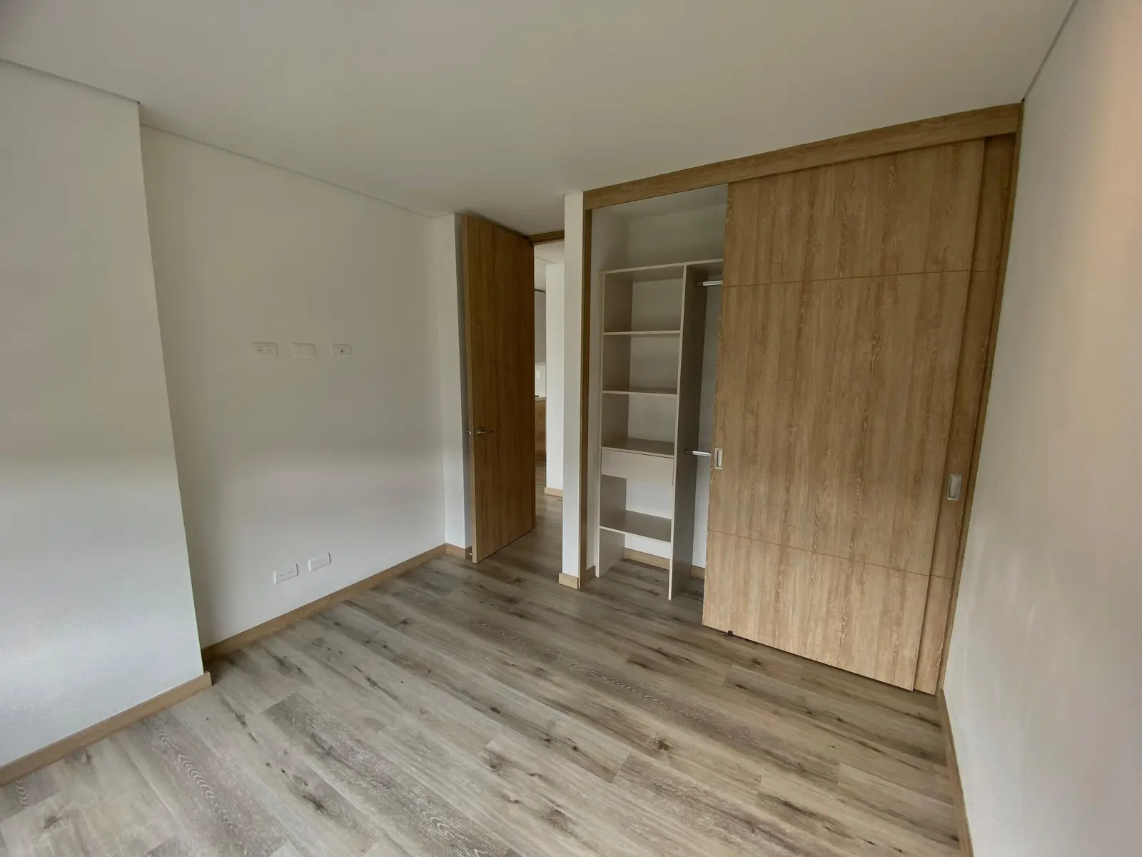 th.outside1200x1200.6a898c3ea7980_infocdn__7tg6wlcgsceh-pbgbwy3gajpg Apartamento en Arriendo en Santa Elena, El Retiro