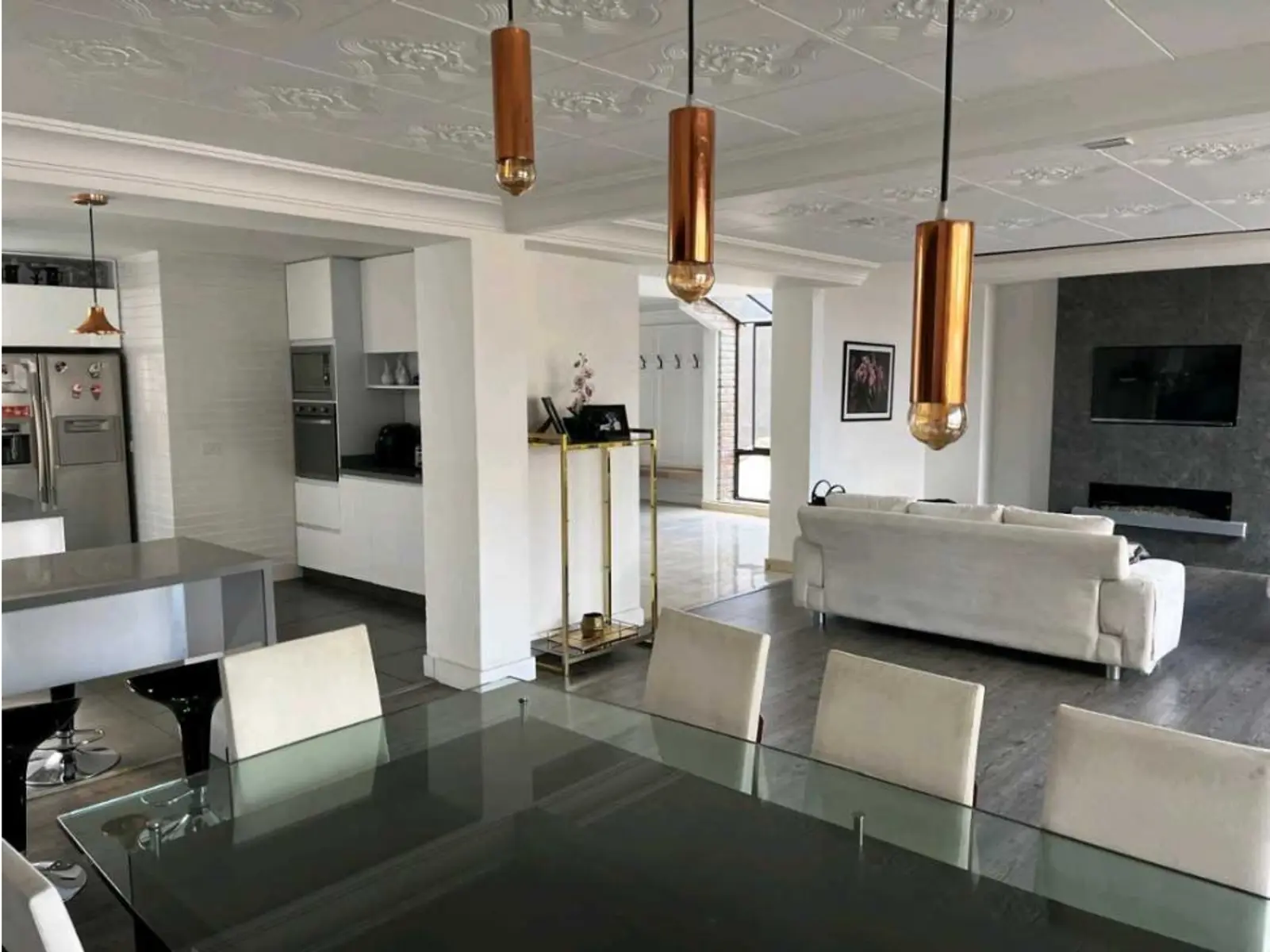 th.outside1200x1200.6a8b1329874df_infocdn__gr-apto-venta-270m2-incluida-terr-1750720986-9037-9403jpeg Apartamento en Arriendo en San patricio, Bogotá