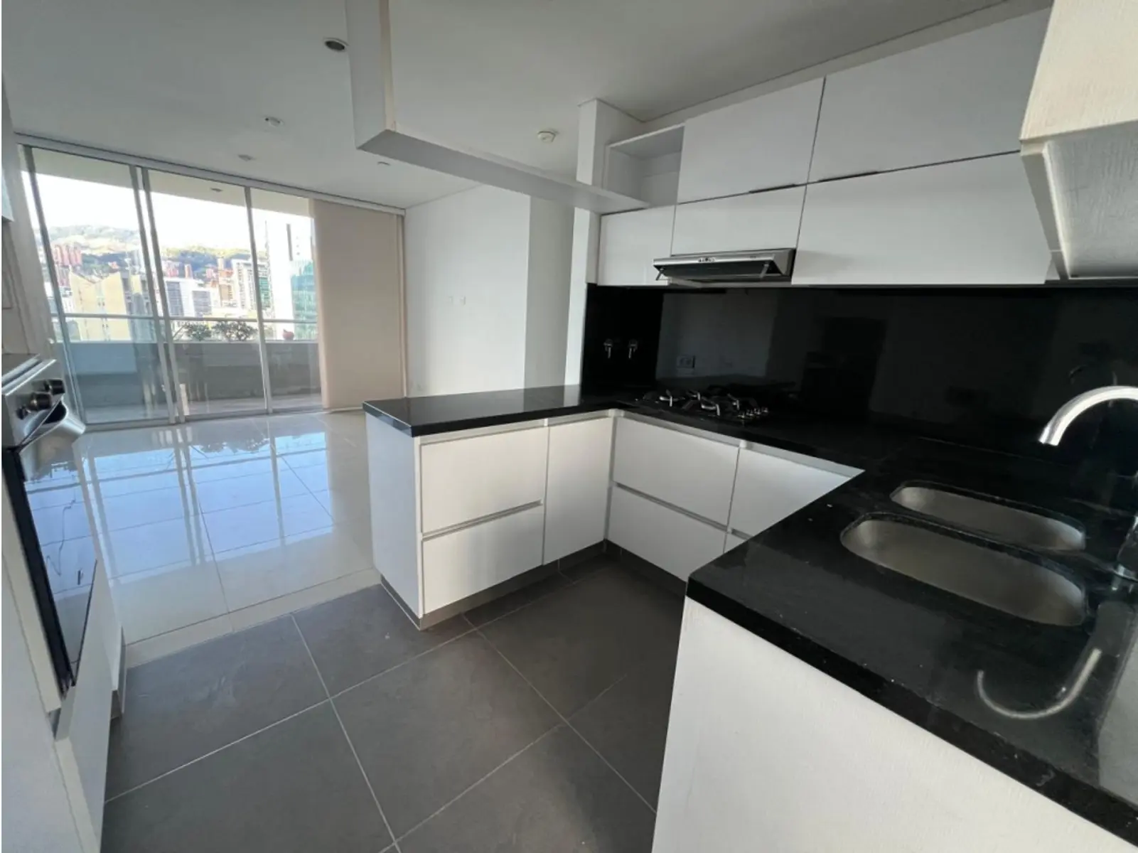 th.outside1200x1200.6a8b51473e654_infocdn__gr1097062220260823023252jpg Apartamento en Arriendo en Santa maria de los angeles, Medellín