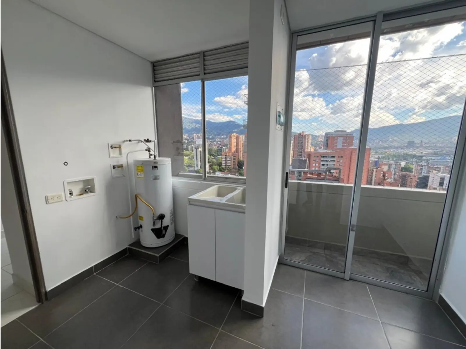 th.outside1200x1200.6a8b5147cefbc_infocdn__gr1097061020260823023245jpg Apartamento en Arriendo en Santa maria de los angeles, Medellín