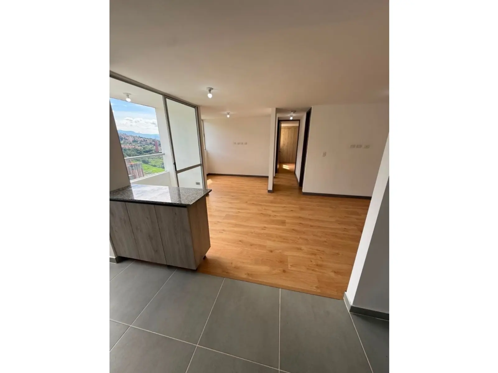 th.outside1200x1200.6a8fde9600a8c_infocdn__gr-copia-de-apartamento-en-arrien-1787807963-9947-8039jpeg Apartamento en Arriendo en Calasanz, Medellín