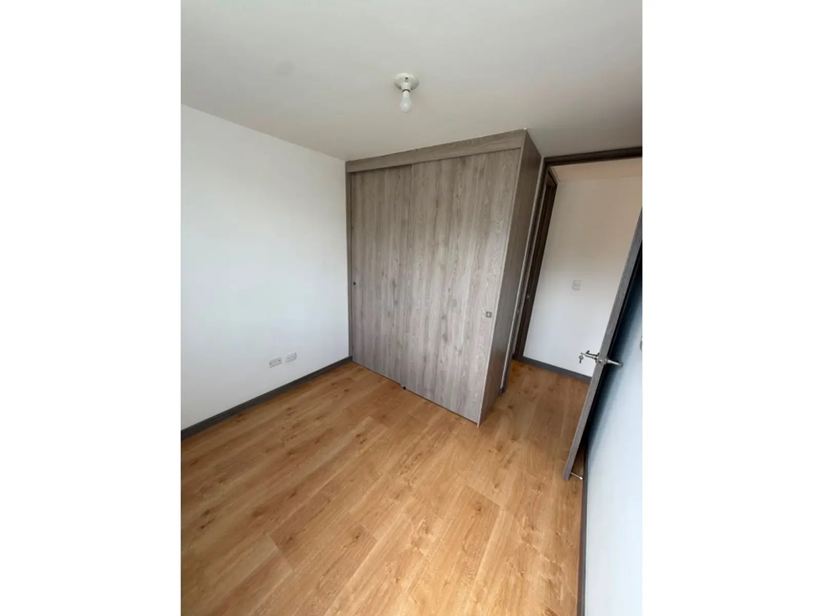 th.outside1200x1200.6a8fde9751789_infocdn__gr-copia-de-apartamento-en-arrien-1787807969-3186-4504jpeg Apartamento en Arriendo en Calasanz, Medellín