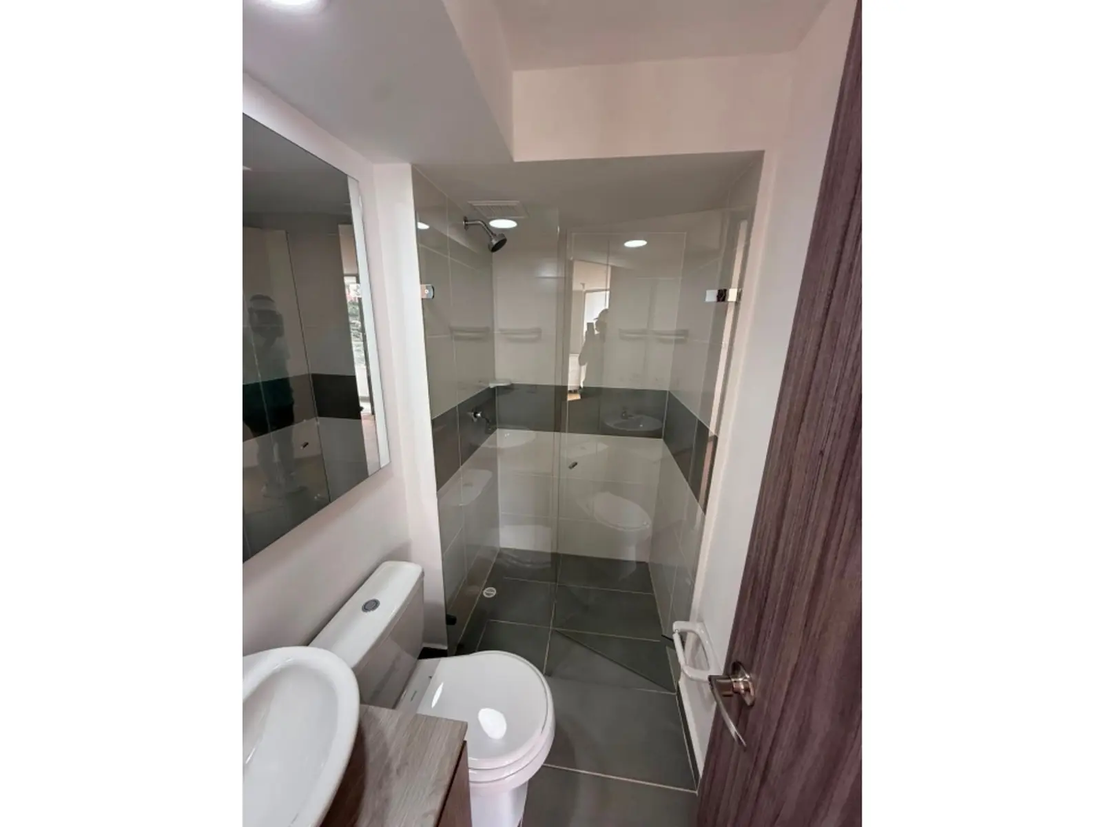 th.outside1200x1200.6a8fde99444cb_infocdn__gr-copia-de-apartamento-en-arrien-1787807977-2878-7362jpeg Apartamento en Arriendo en Calasanz, Medellín