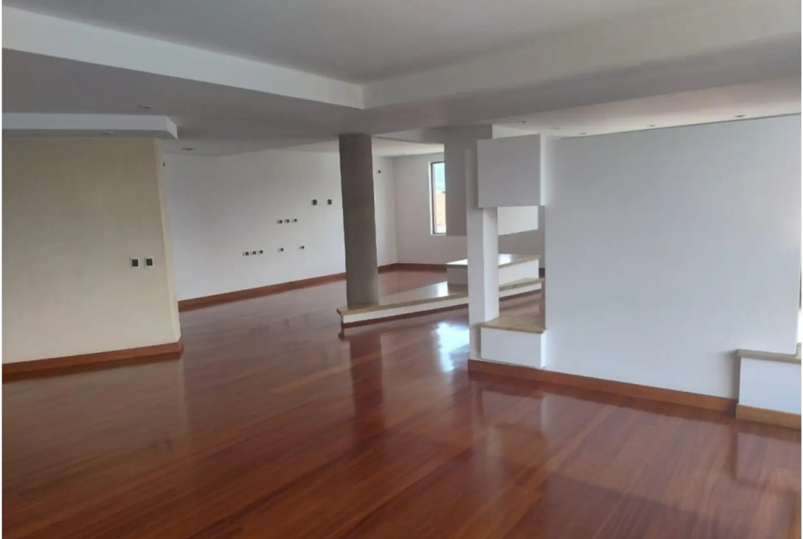 Apartamento en Arriendo en Santa Barbara, Bogotá