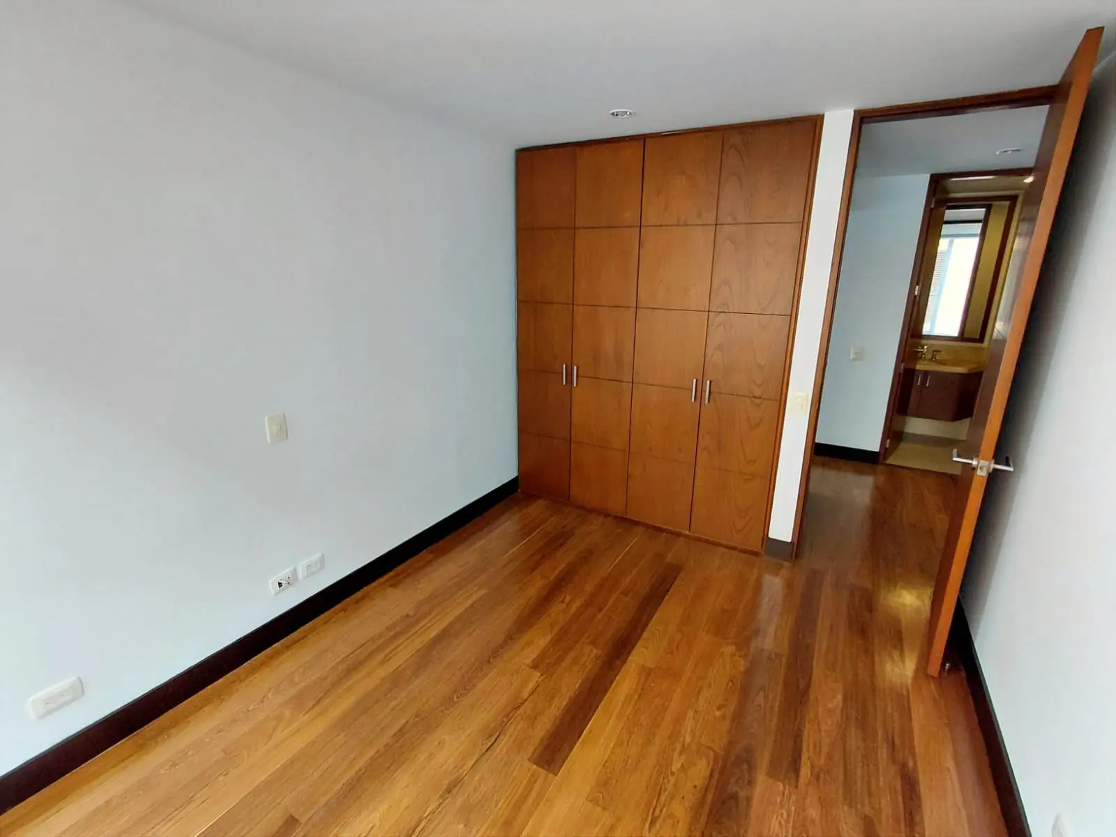 th.outside1200x1200.6a913dbd4e3b0_infocdn__originaljpg Apartamento en Arriendo en Barrios Unidos, Bogotá