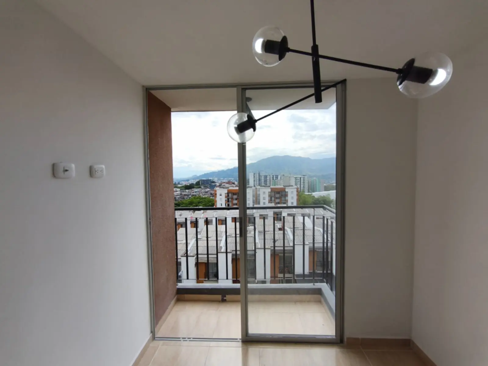 th.outside1200x1200.6a957d569041d_infocdn__127822-2-1787934670jpg Apartamento en Arriendo en Los naranjos, Dosquebradas