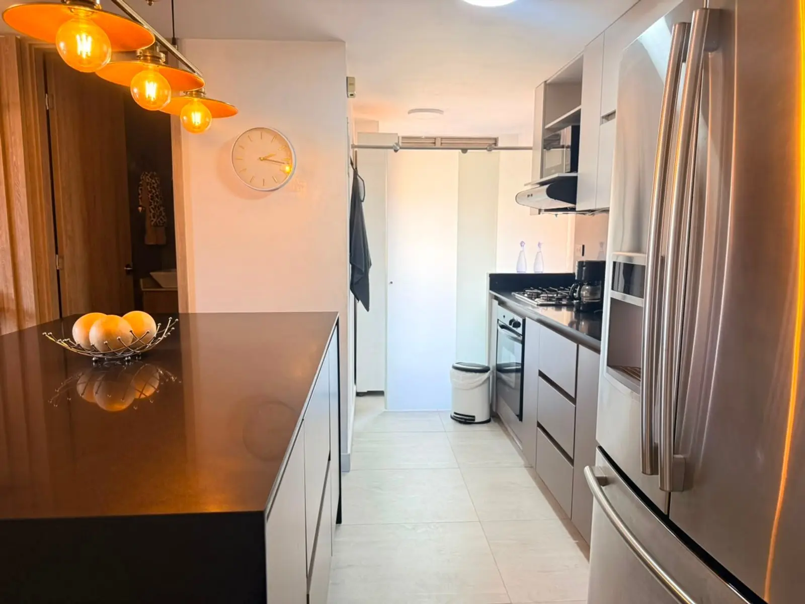 th.outside1200x1200.6a9584f4b85b2_infocdn__m7oyhrbopme0lgkepsu9hnspkbkxf5x8xesoon2ojpg Apartamento en Arriendo en El Poblado, Medellín