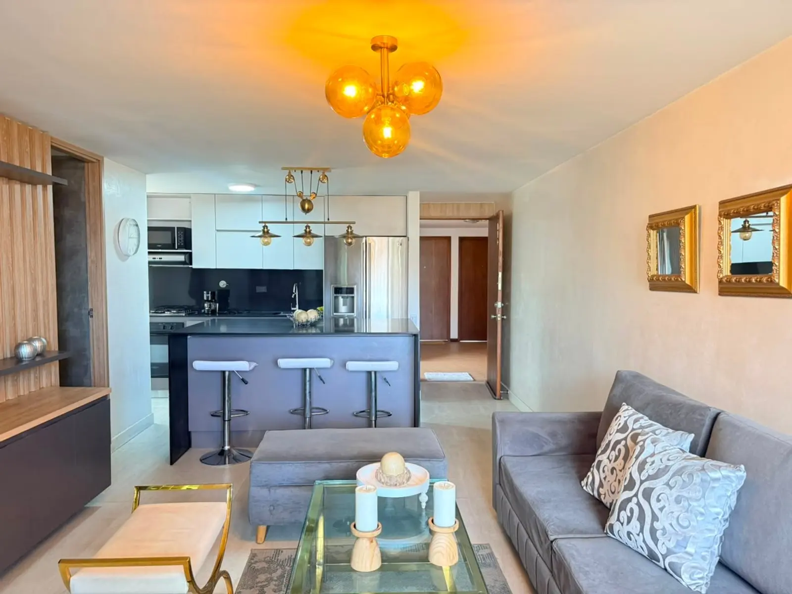 th.outside1200x1200.6a9584f68c63b_infocdn__qyjdamrs3ndw1efhojv5scpt8xgqojeajpnw6y5ejpg Apartamento en Arriendo en El Poblado, Medellín