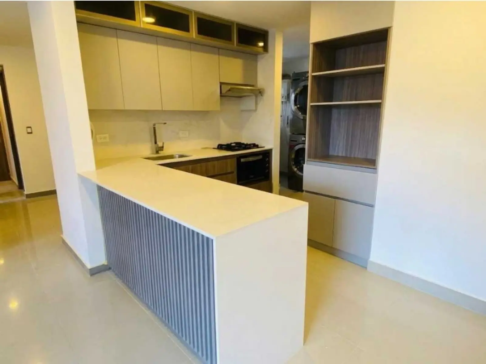 th.outside1200x1200.6a9587d6784be_infocdn__gr-apartamento-para-la-renta-en-e-1788184117-0763-1623jpeg Apartamento en Arriendo en Ciudad del Río, Medellín