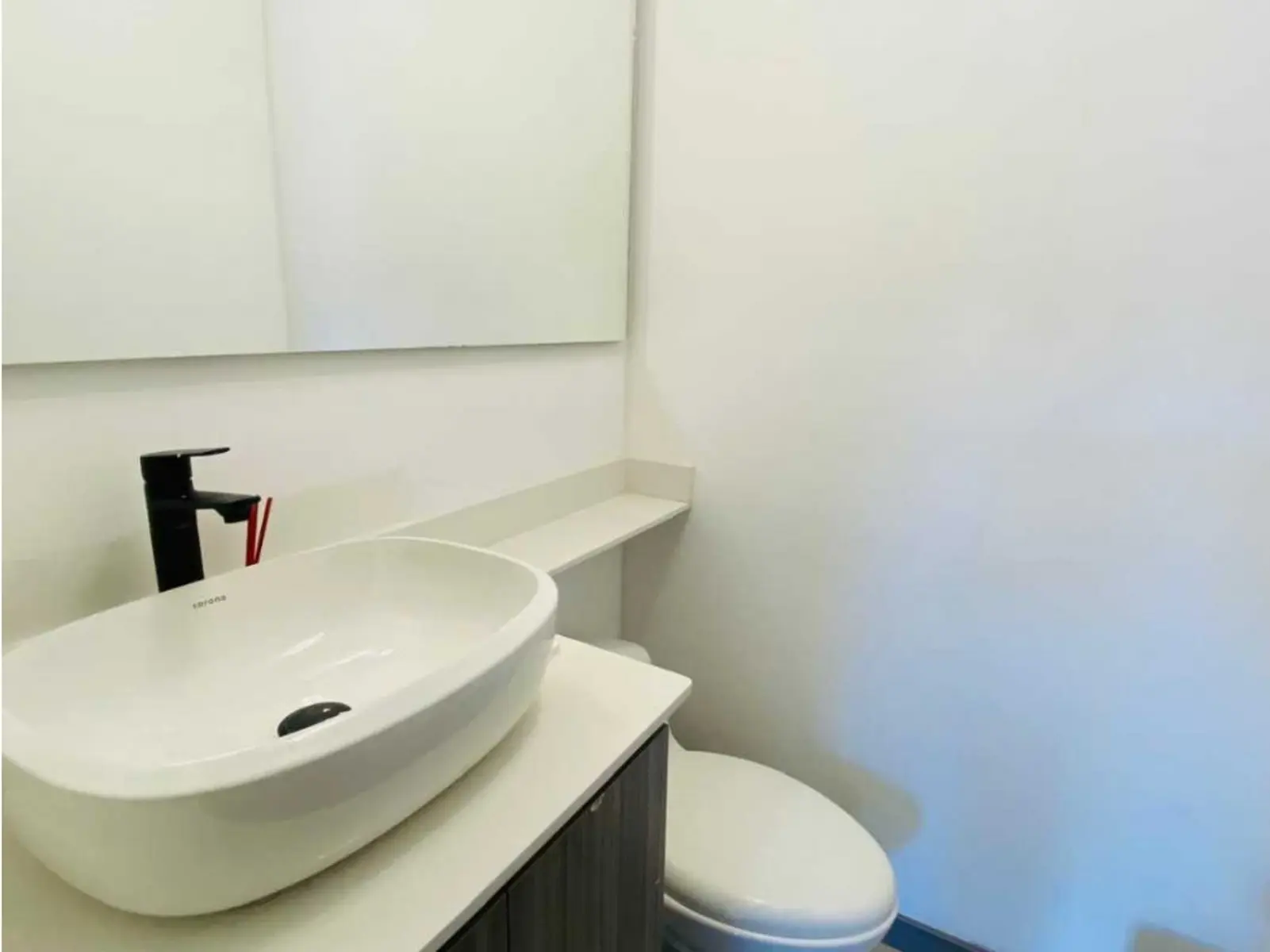 th.outside1200x1200.6a9587d867dd2_infocdn__gr-apartamento-para-la-renta-en-e-1788184148-529-6825jpeg Apartamento en Arriendo en Ciudad del Río, Medellín