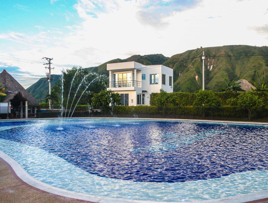 Hermosa Casa de descanso a 10 minutos de Girardot