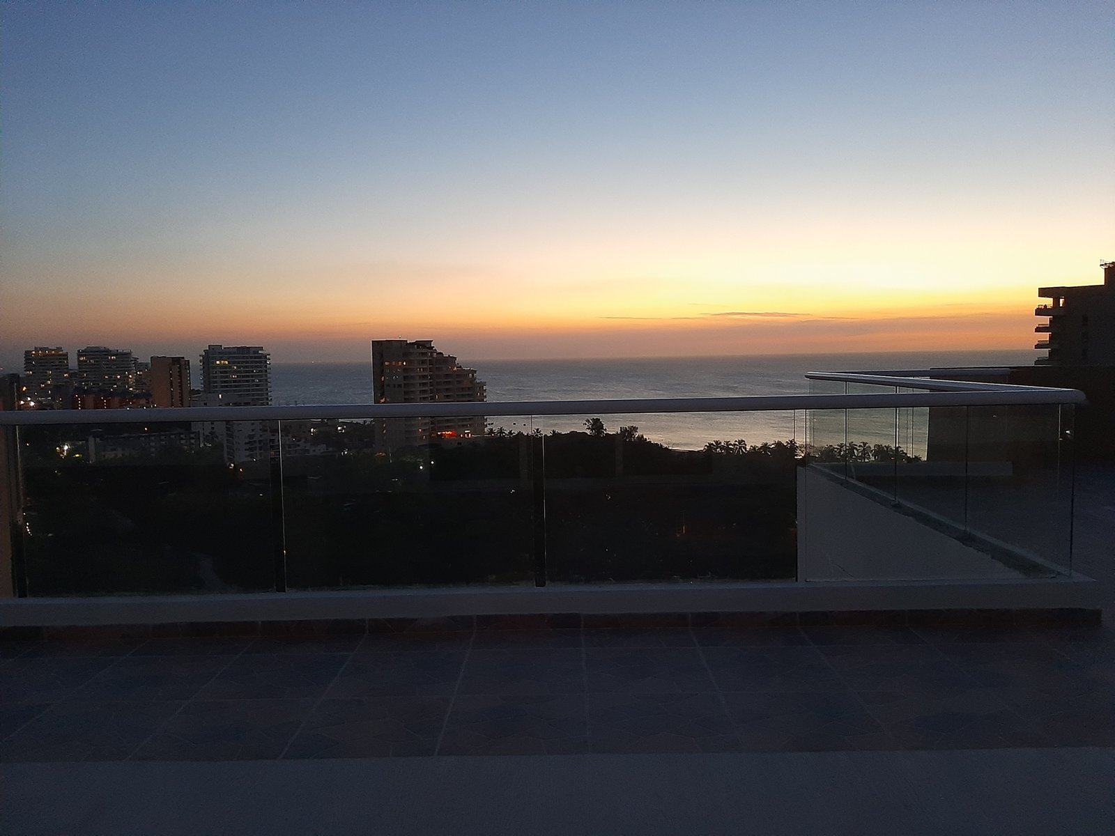 20201224_180141 Apartamento en arriendo en Pozos Colorados, Rodadero – Conjunto Ocean Club