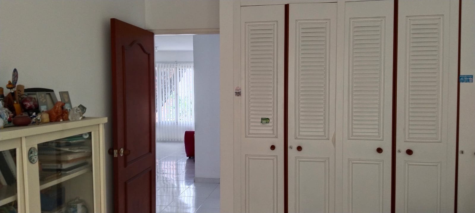 214465-271286-1379174391059722 Casa en venta en Palmira, barrio Altamira – 2 pisos más terraza