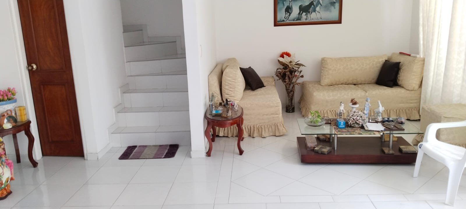 214465-271286-1583298492659044 Casa en venta en Palmira, barrio Altamira – 2 pisos más terraza