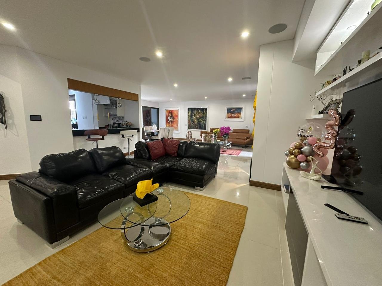 214465-271286-1611082023942801 Apartamento en venta en Edificio Majestic – 264 m²