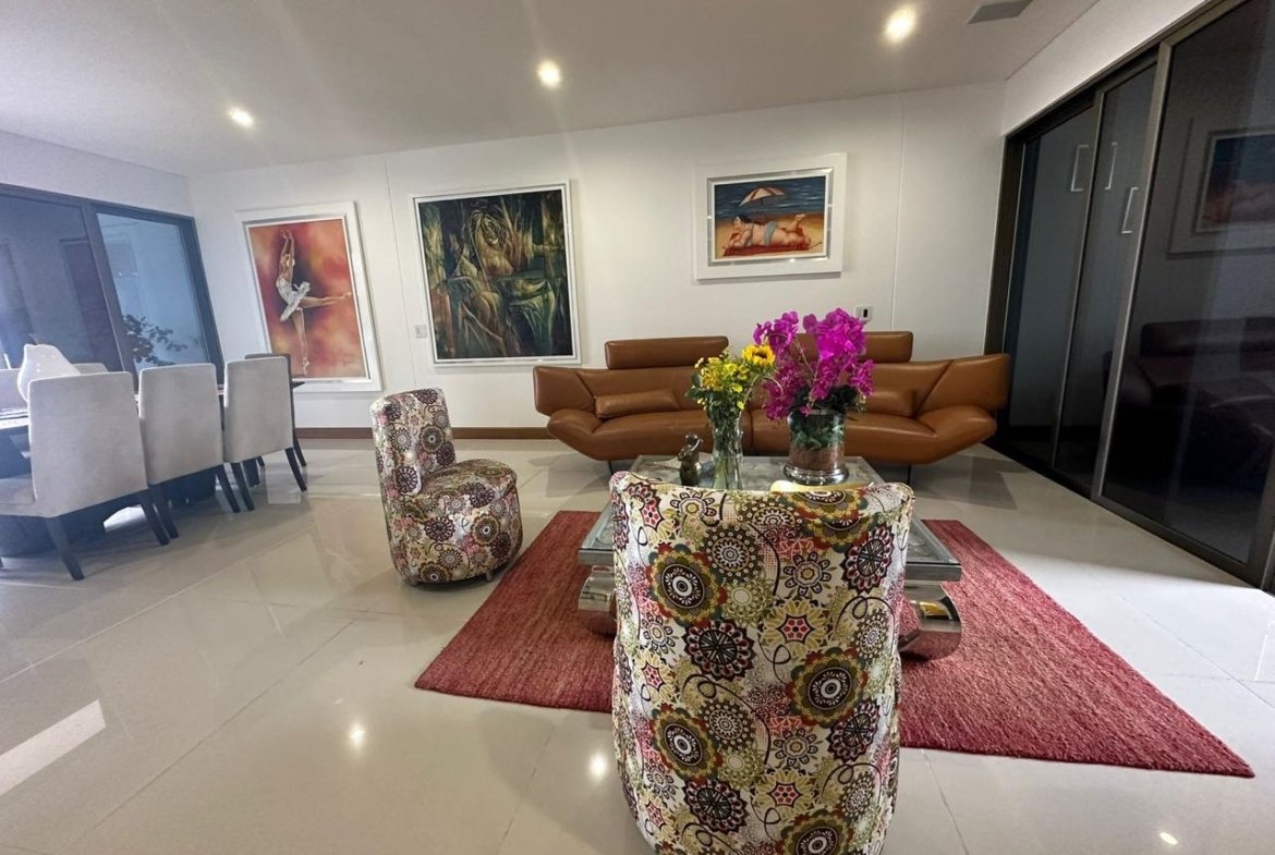 Apartamento en venta en Edificio Majestic – 264 m²